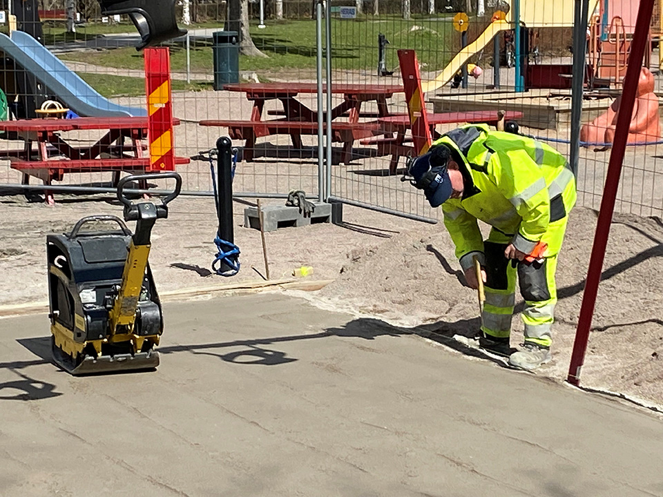 Arbete utförs där den nya lekdelen blir till